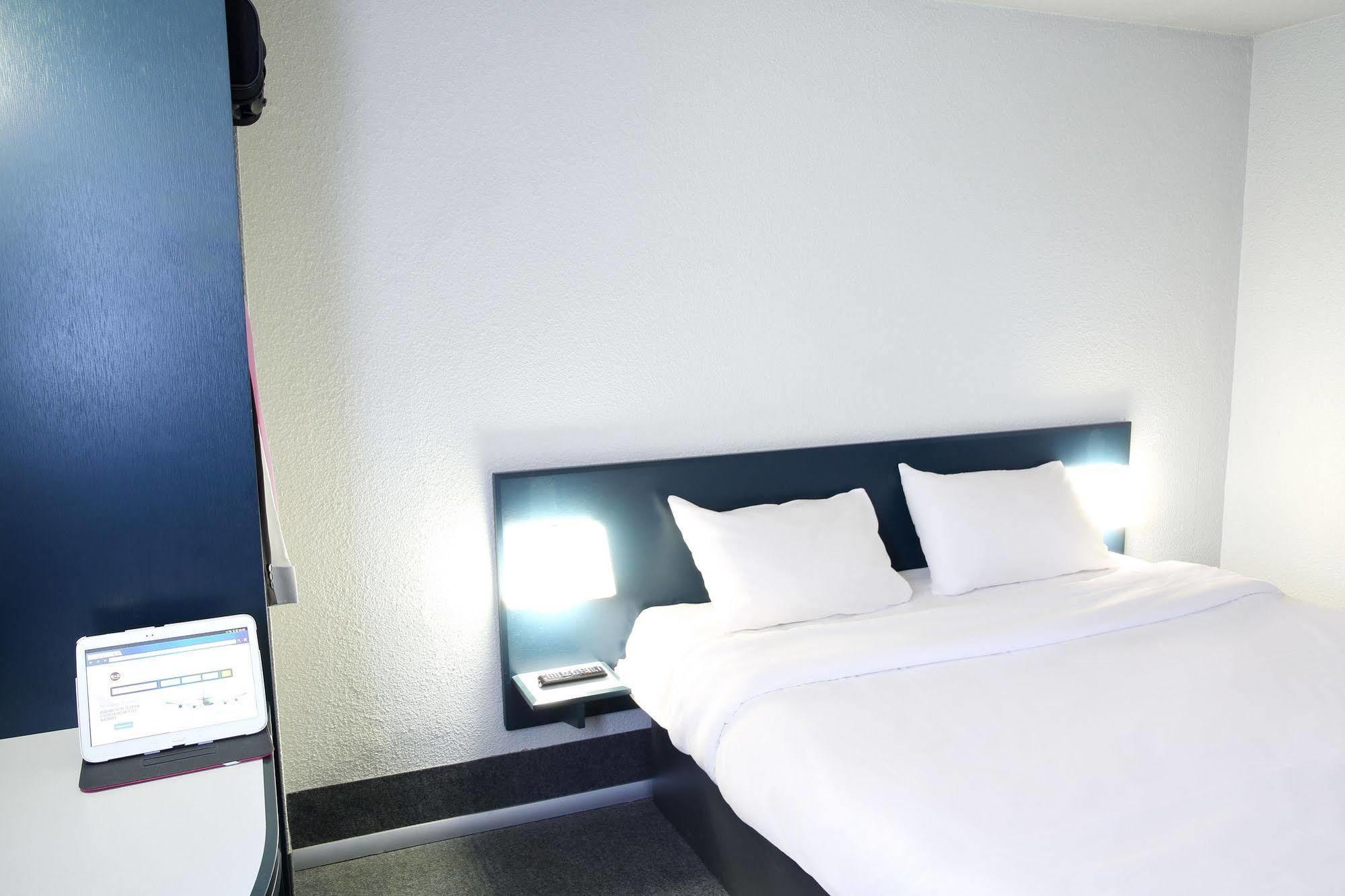 B&B Hotel Frejus Puget-Sur-Argens Dış mekan fotoğraf